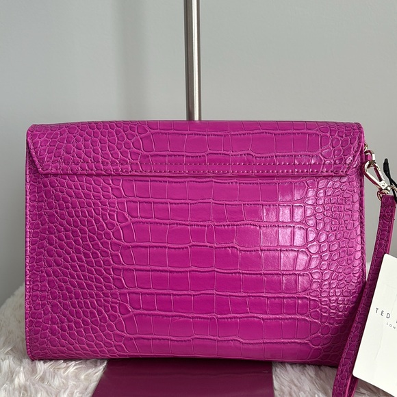 Ted Baker London Envelope Pouch Wrislet - Picture 4 of 15